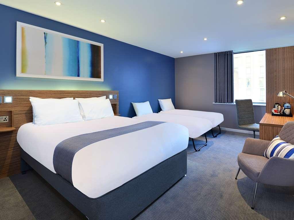 Travelodge Birmingham Central Bull Ring Rum bild