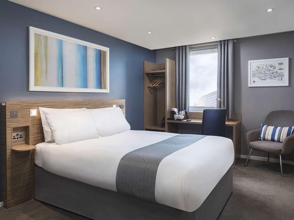 Travelodge Birmingham Central Bull Ring Rum bild