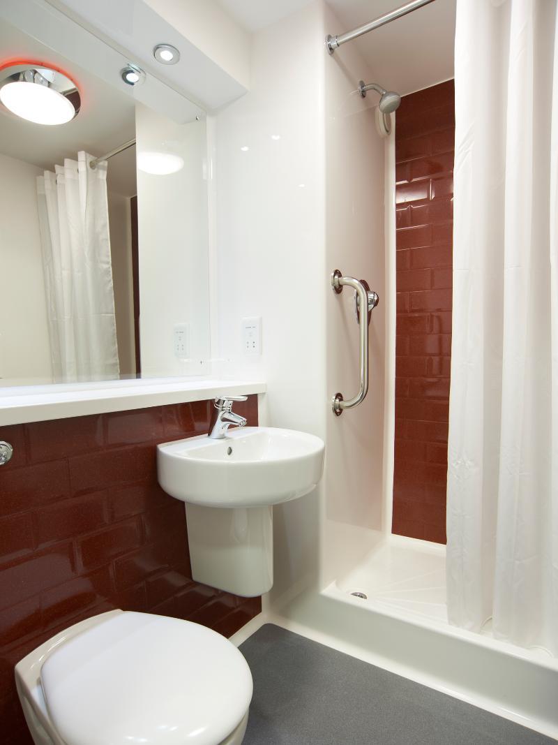 Travelodge Birmingham Central Bull Ring Exteriör bild