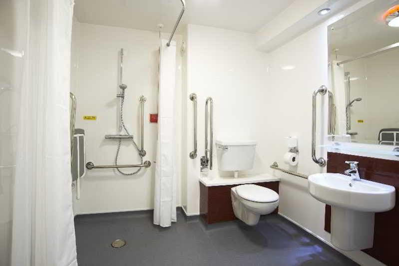 Travelodge Birmingham Central Bull Ring Exteriör bild