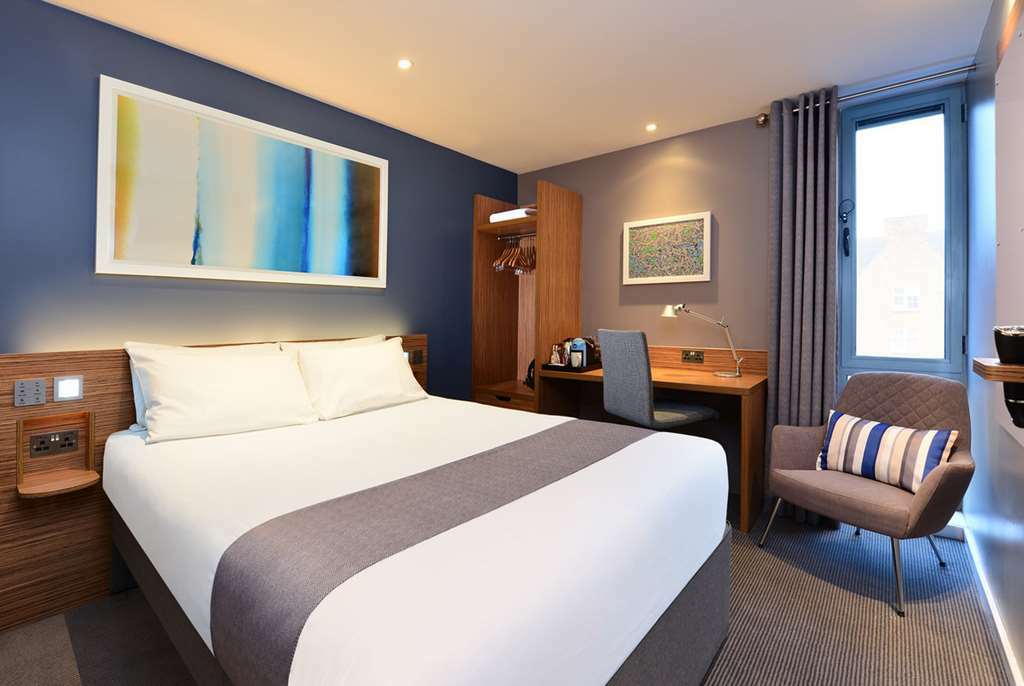 Travelodge Birmingham Central Bull Ring Rum bild