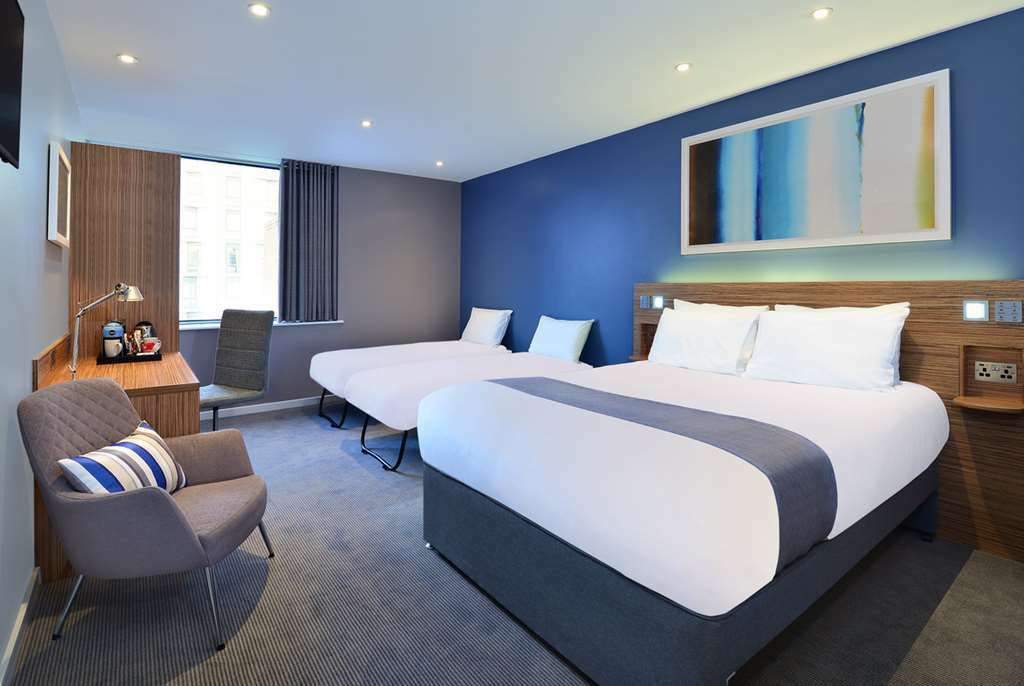 Travelodge Birmingham Central Bull Ring Rum bild