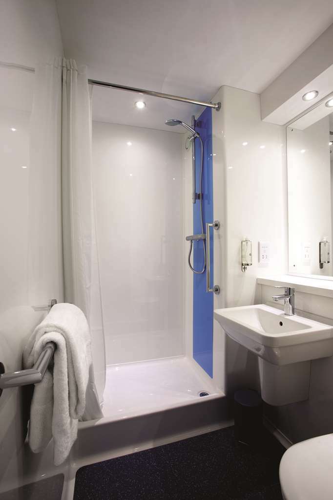 Travelodge Birmingham Central Bull Ring Rum bild