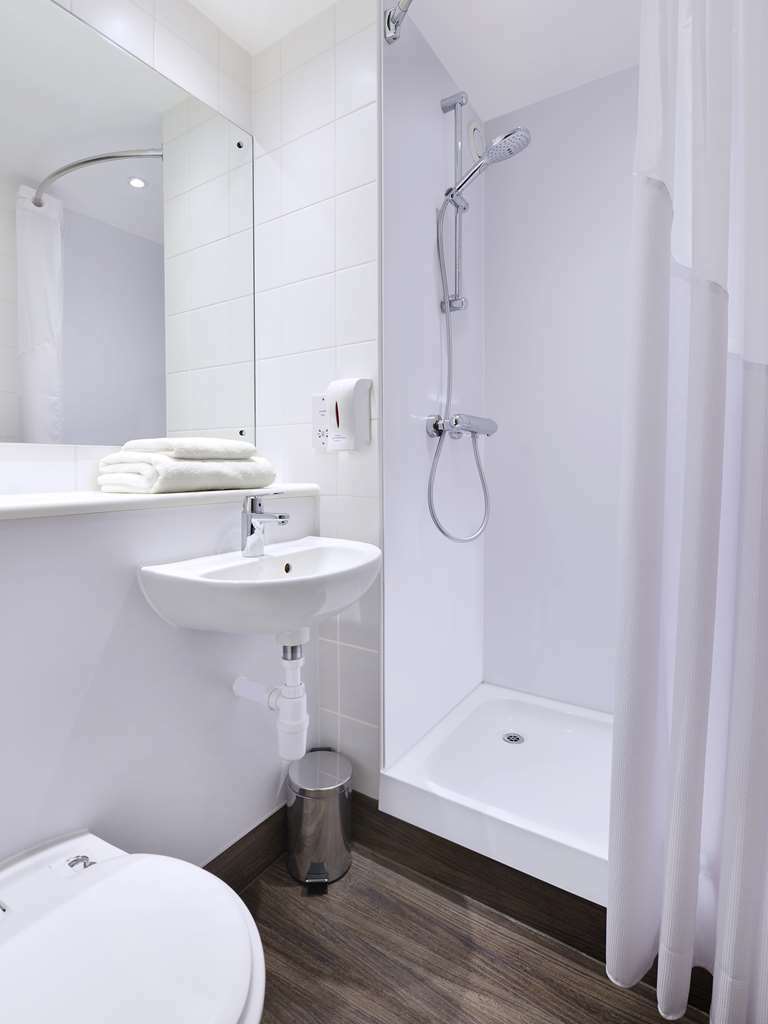 Travelodge Birmingham Central Bull Ring Rum bild